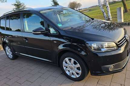 VW Touran 128.300 km 10.500 &euro; Büttelborn 64572
