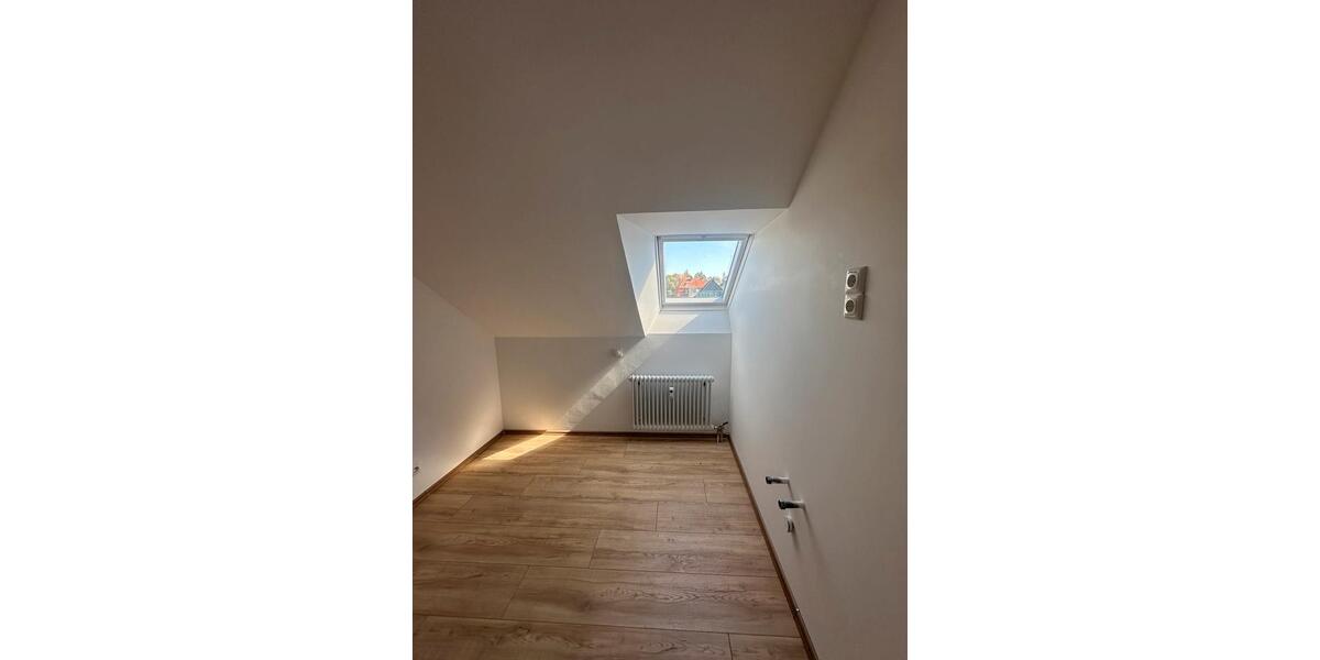 Dachgeschoßwohnung Minden Kuhlenkamp - 2 Zimmer, 64 m&sup2;, 155.000&euro; | Angebot:27447811