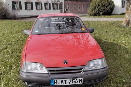 Opel Omega 189.000 km 3.490 &euro; Holzkirchen 83607