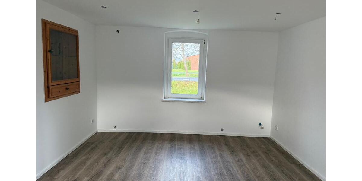 Einfamilienhaus Schkopau - 3 Zimmer, 60 m&sup2;, 120.000&euro; | Angebot:25088705