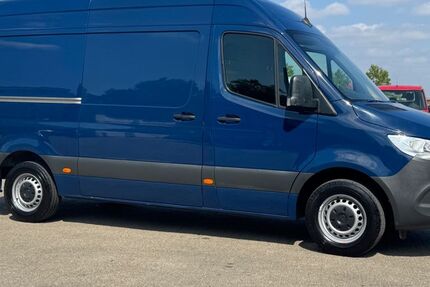 Mercedes-Benz Sprinter 215.268 km 19.040 € Berlin 12099