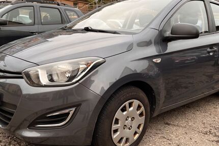 Hyundai i20 99.899 km 5.995 &euro; Altensteig 72213
