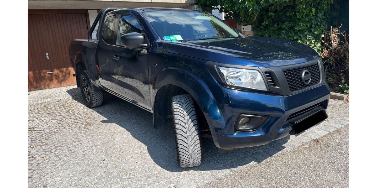 Nissan Navara 99.000 km 19.800 &euro; München 81667