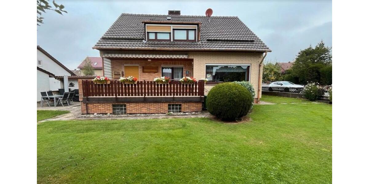 Einfamilienhaus Staufenberg - 8 Zimmer, 160 m&sup2;, 295.000&euro; | Angebot:27084822