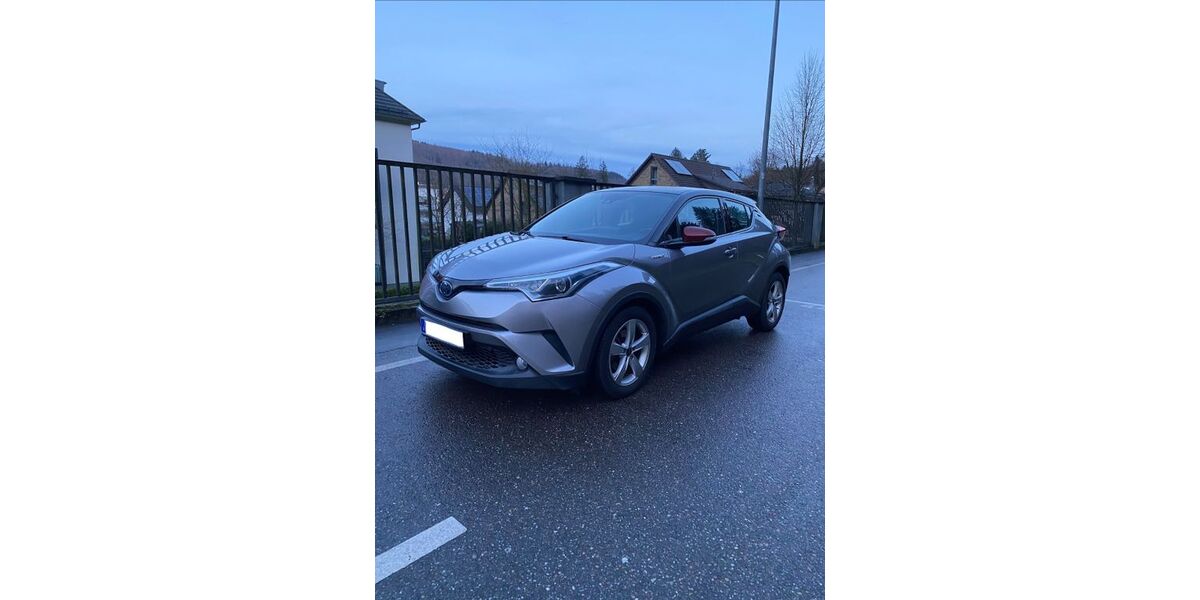 Toyota C-HR 118.000 km 14.990 &euro; Lahr/Schwarzwald 77933