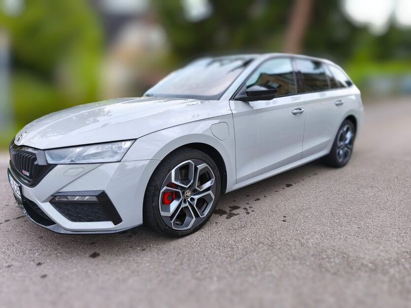 Skoda Octavia 72.000 km 26.600 € Grünhain-Beierfeld 08344