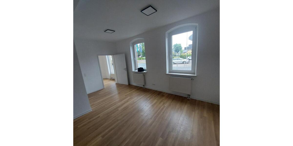 LADENGESCHÄFT oder Büro beides bin ich schon gwesen :-) zimmer