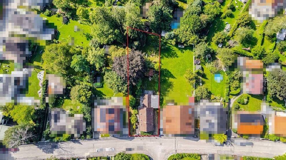 mit Bauvorbescheid- großes Grundstück mit EFH zur Wohntraumgestaltung - Neubau oder Kernsanierung