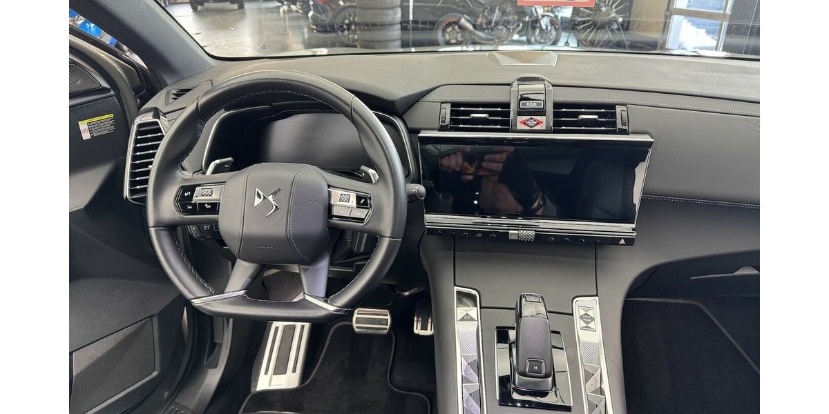 DS Automobiles DS7 Blue HDI 130 Étoile LED Nachtsicht Pano 44.900 km 30.970 &euro; Lich 35423