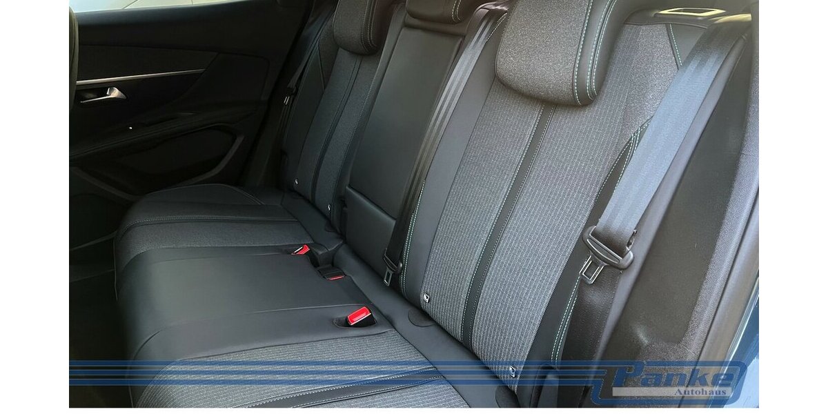 Peugeot 3008 1.2 PureTech 130 Allure Pack EAT8*LED* 24.000 km 21.990 &euro; Berlin 13187