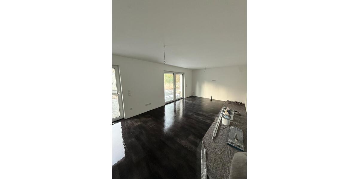 Neu renoviertes Familienhaus in Lohfelden-Vollmarshausen 5 zimmer