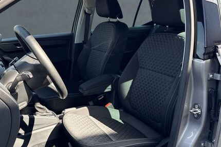 Skoda Fabia 7.987 km 12.480 &euro; Limbach-Oberfrohna 09212