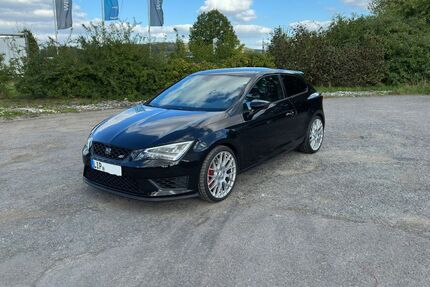 Seat Leon 66.000 km 18.099 &euro; Lage 32791