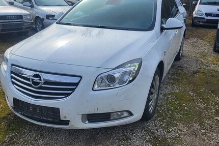 Opel Insignia 312.000 km 2.350 € Kelheim 93309