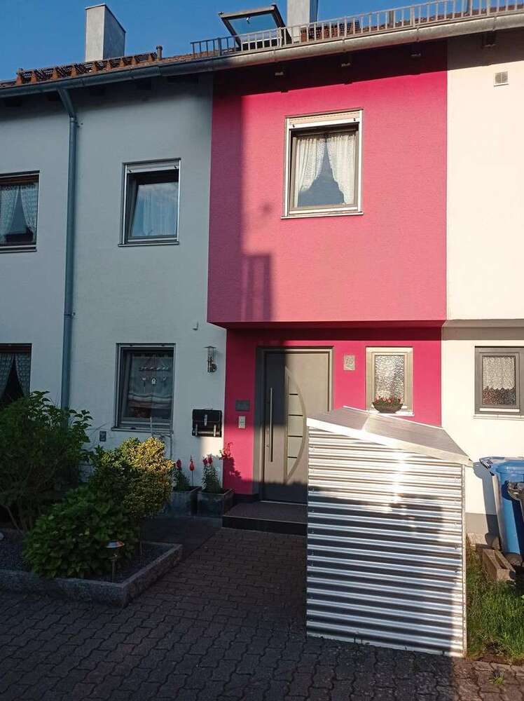 Haus zum Kaufen in Waldkraiburg 439.000 € 130 m²