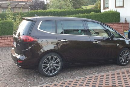 Opel Zafira Tourer 221.000 km 6.900 &euro; Vacha 36404