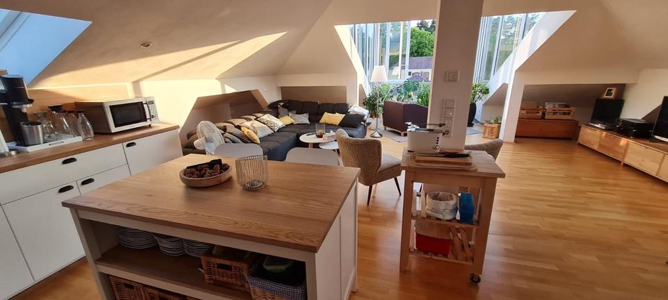Große Wohnung im Vorderen Westen 5 zimmer