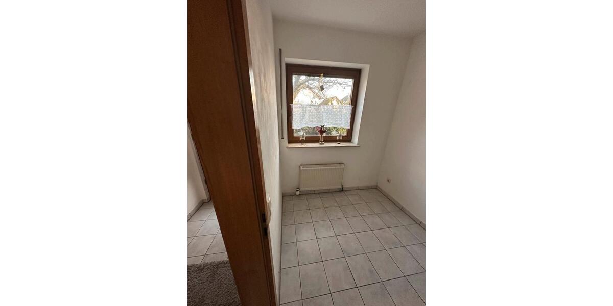 Sehr schöne helle 1 Zimmer Wohnung mit separatem Eingang 1 zimmer