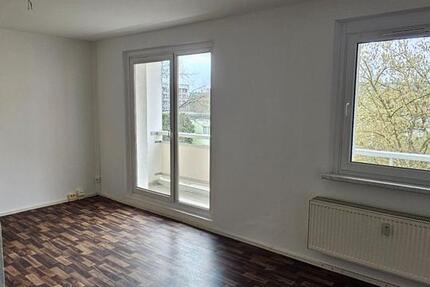 Mit Aufzug ins Glück! 3-R.-WE m. Balkon in Weißwasser! 3 zimmer