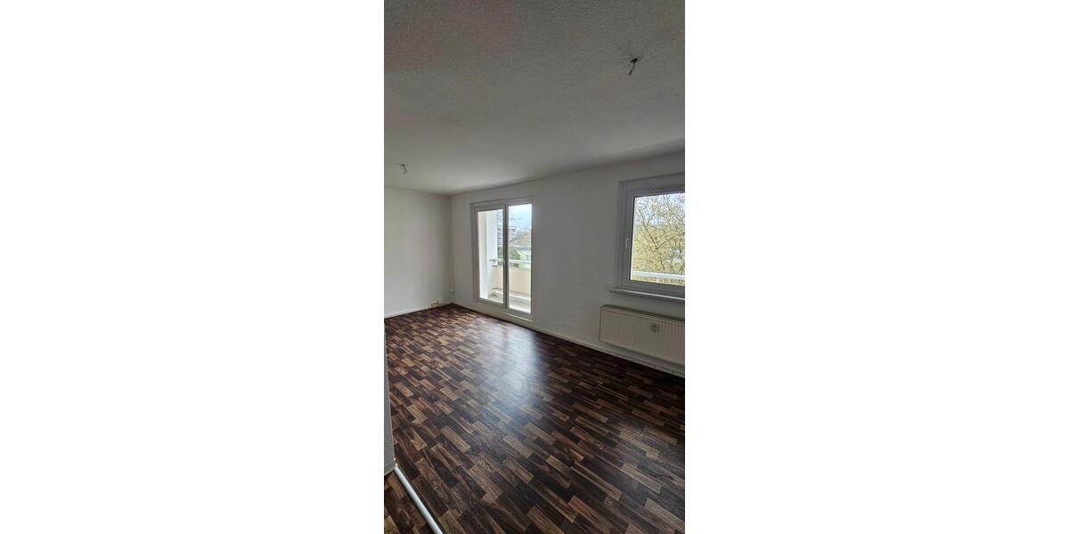 Mit Aufzug ins Glück! 3-R.-WE m. Balkon in Weißwasser! 3 zimmer