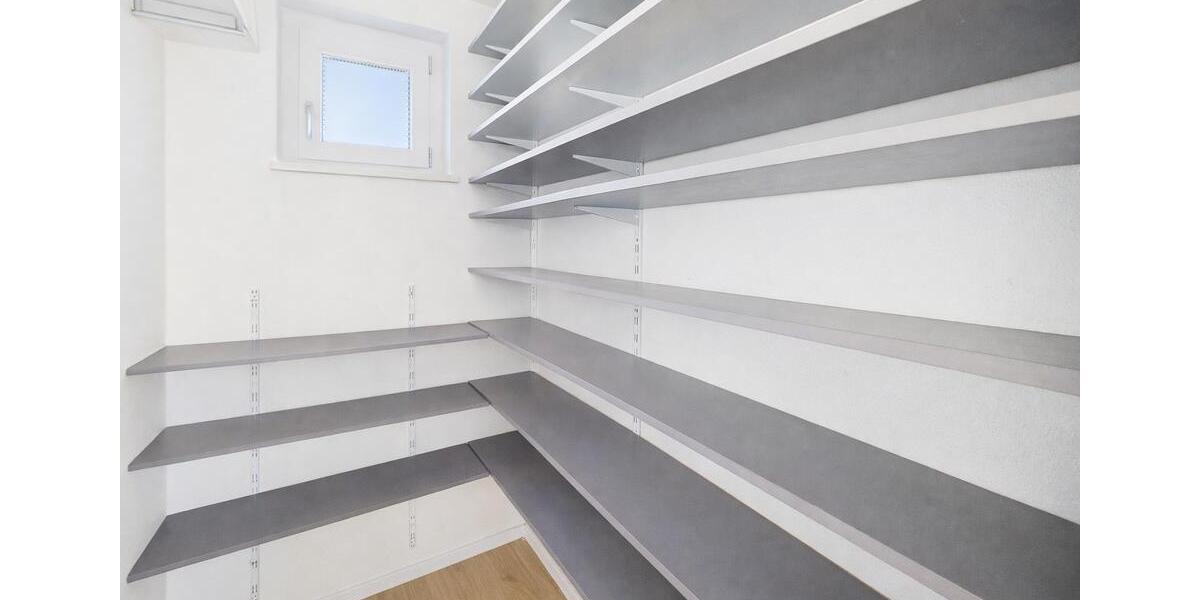 Dachgeschoßwohnung München Berg am Laim - 4 Zimmer, 107 m&sup2;, 2.950&euro; | Angebot:25960440