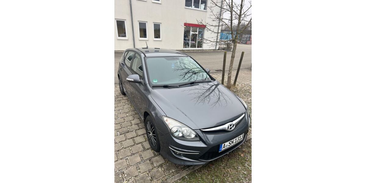 Hyundai i30 192.000 km 2.750 &euro; Neusäß 86356