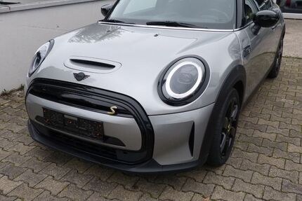 Mini Cooper SE 17.500 km 18.790 &euro; Stadtbergen 86391