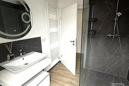 Wohnung Lügde - 3 Zimmer, 80 m&sup2;, 370&euro; | Angebot:25355981