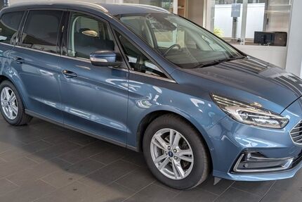 Ford Galaxy 125.025 km 26.950 € Achim Bierden 28832