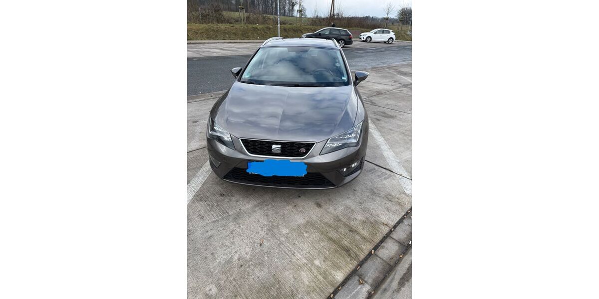 Seat Leon 160.445 km 9.499 &euro; Halle 33790