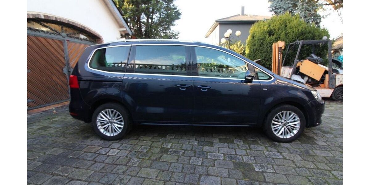 VW Sharan 196.000 km 15.900 &euro; Krefeld 47807