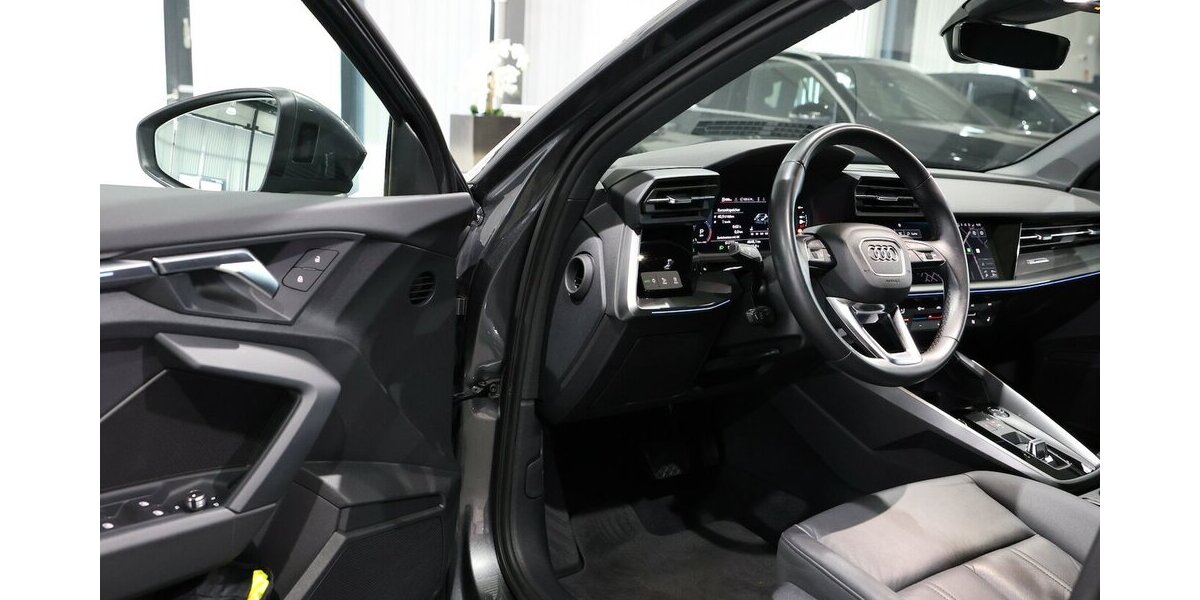 Audi A3 LIMOUSINE 30 TFSI S-LINE MATRIX, VOLL-LEDER 60.000 km 24.933 &euro; Hamm 59077