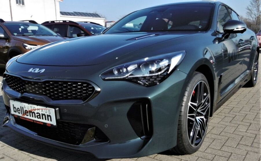Kia Stinger 4.800 km 57.950 € St. Leon-Rot OT Rot 68789