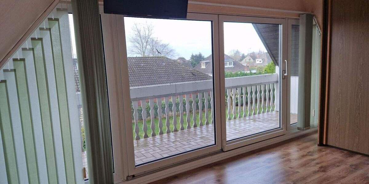 Großzügiges Einfamilienhaus mit separater Einliegerwohnung und reizvollem Ausblick in Richtung Meer 7 zimmer