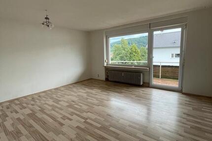 Helle 3-Zimmer-Wohnung mit großem Balkon & Stellplatz 3 zimmer