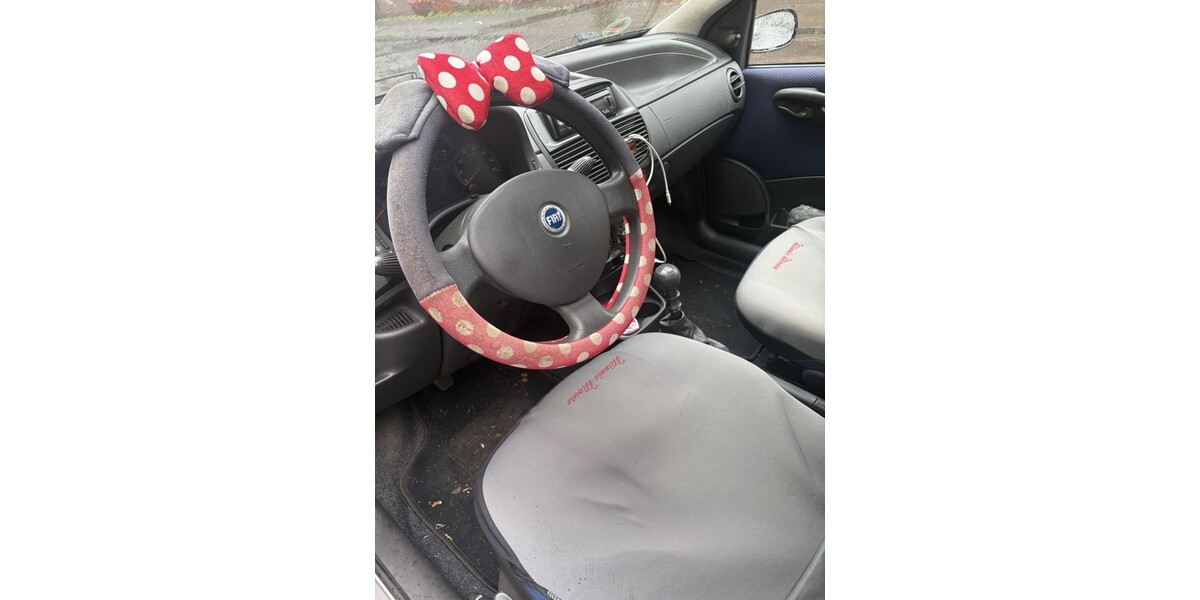 Fiat Punto 138.128 km 1.350 &euro; Köln 50667