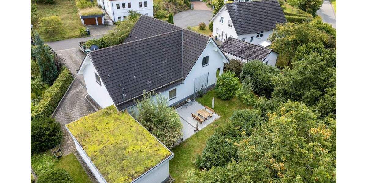 Einfamilienhaus Schmallenberg - 6 Zimmer, 208 m&sup2;, 425.000&euro; | Angebot:25800584