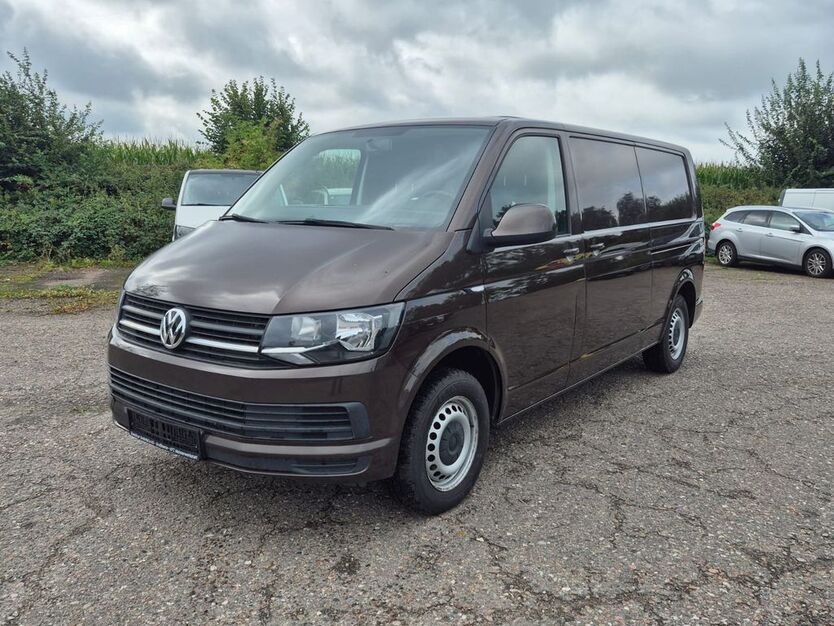 VW T6 Transporter 187.043 km 16.499 € Großharrie 24625