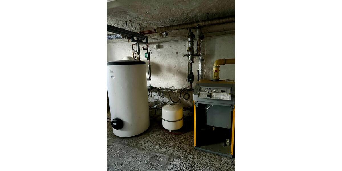 Mehrfamilienhaus, Wohnhaus Lichtenstein (Sachsen) - 15 Zimmer, 398 m&sup2;, 150.000&euro; | Angebot:26021665