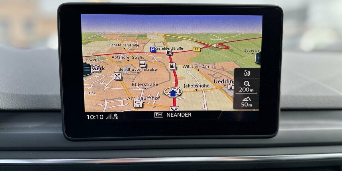 Audi A4 2,0 TDI / Automatik / Navi MMI / LED / AHK 135.000 km 17.990 &euro; Mönchengladbach 41066