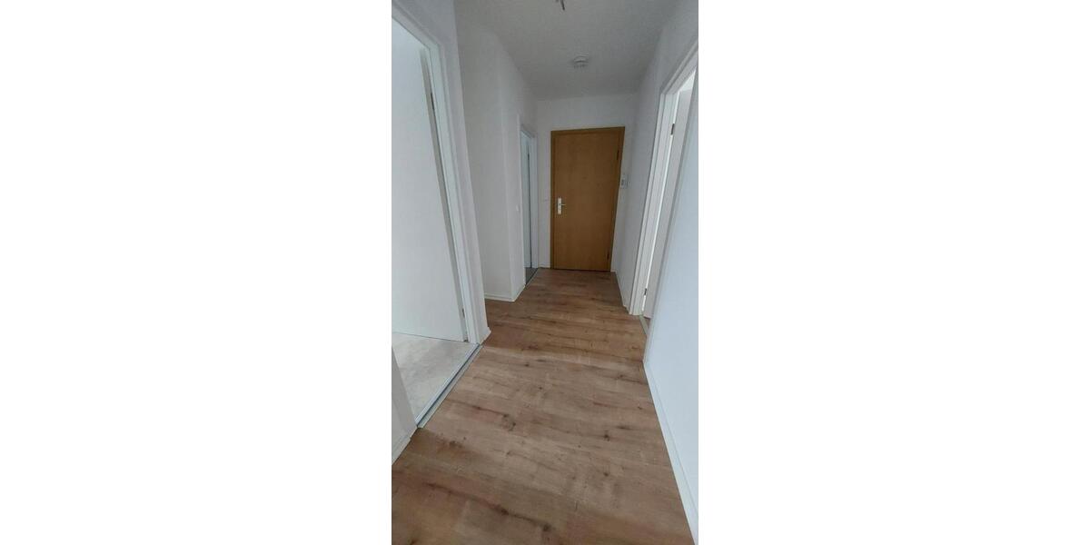 Etagenwohnung Bernsdorf - 3 Zimmer, 58 m&sup2;, 300&euro; | Angebot:26300680