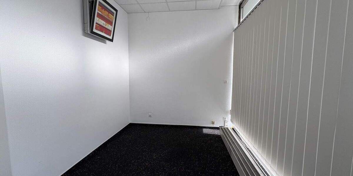 Sichtbarkeit garantiert! Schickes Ladenlokal in Hauptstraßenlage 4 zimmer