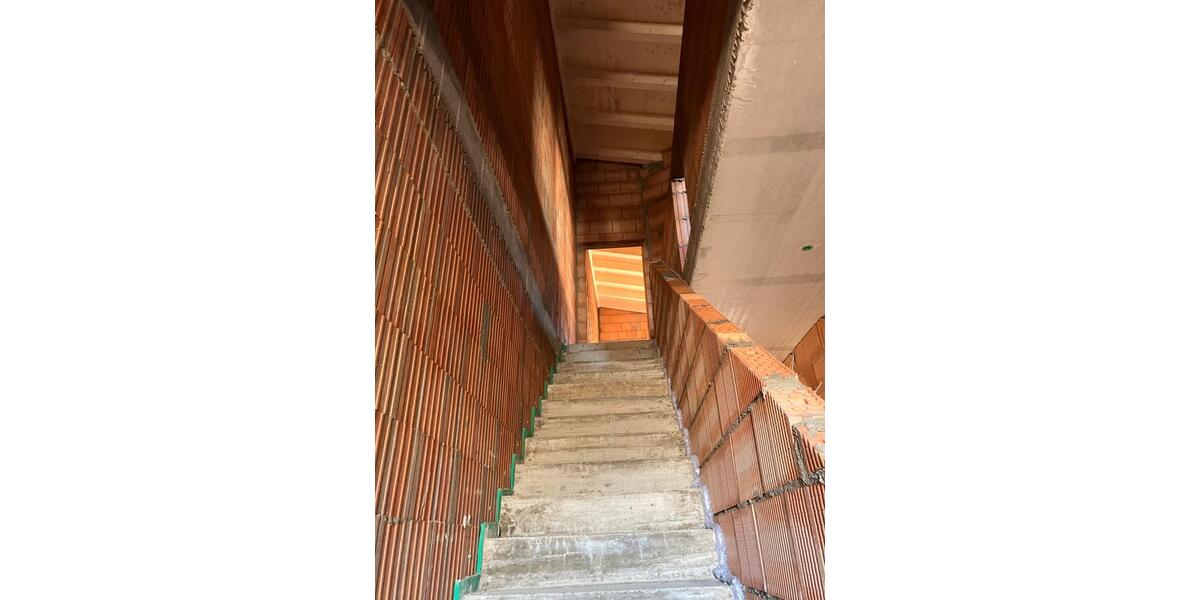 Exklusive Doppelhaushälfte in sonniger Ortsrandlage - Erstbezug 5 zimmer