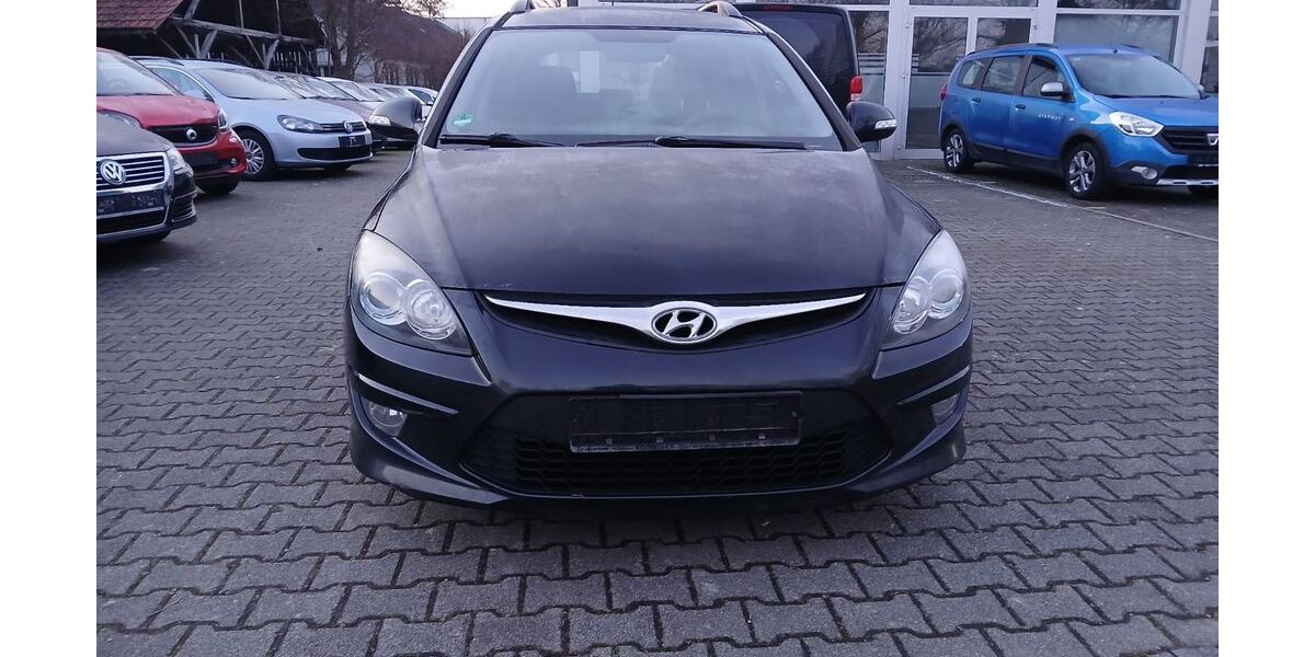 Hyundai i30 303.273 km 1.500 &euro; Schorndorf 73614