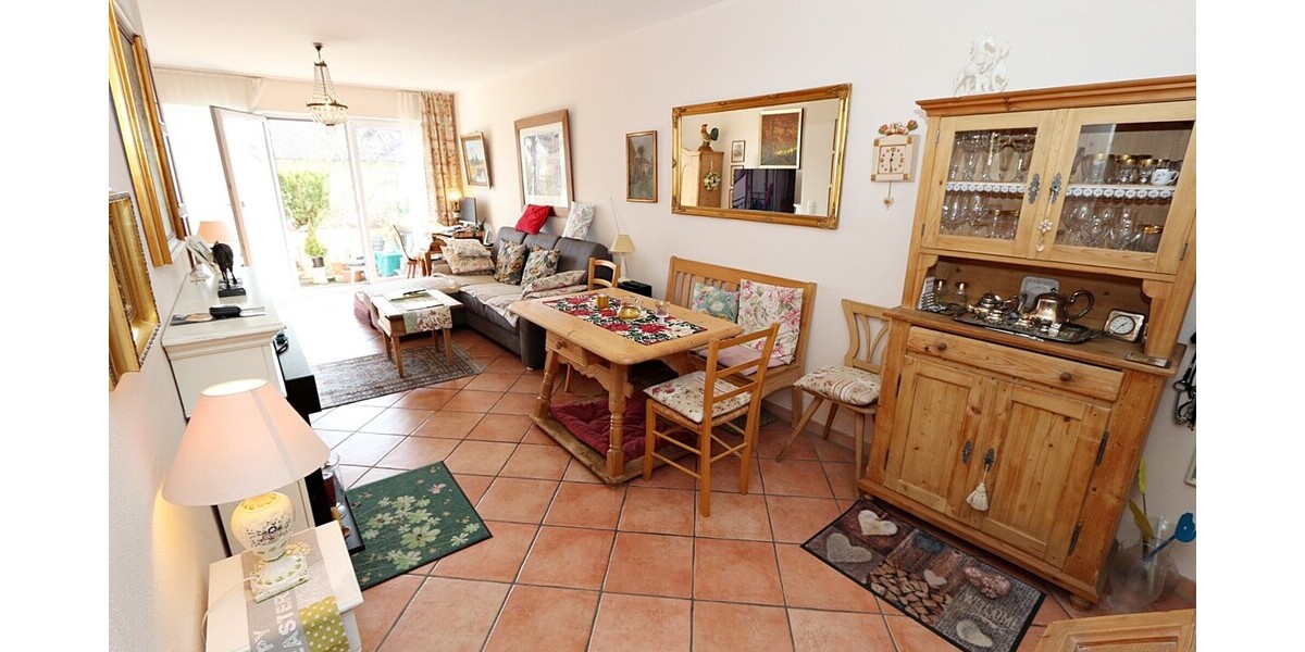 ** Traumapartment mit Sonnenterrasse ** und Stellplatz !! in S-Bahn-Nähe !! TOP-LAGE in GILCHING !! - Etagenwohnung Gilching | Angebot:25841225