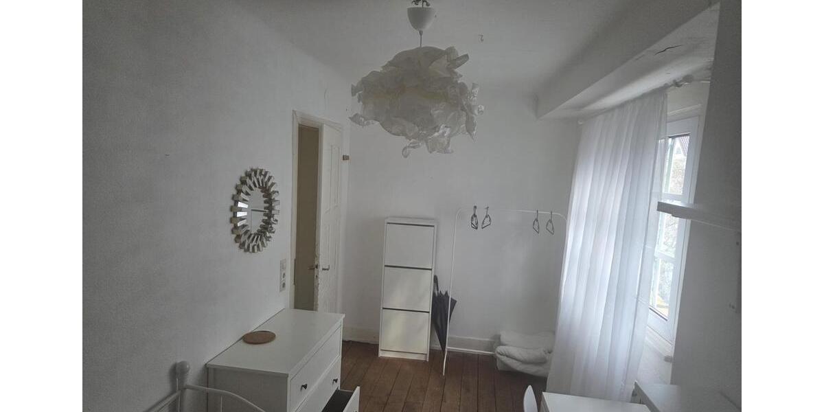 Etagenwohnung Tübingen - 5 Zimmer, 18 m&sup2;, 450&euro; | Angebot:26569618
