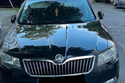 Skoda Superb 261.655 km 4.450 € Dortmund 44263