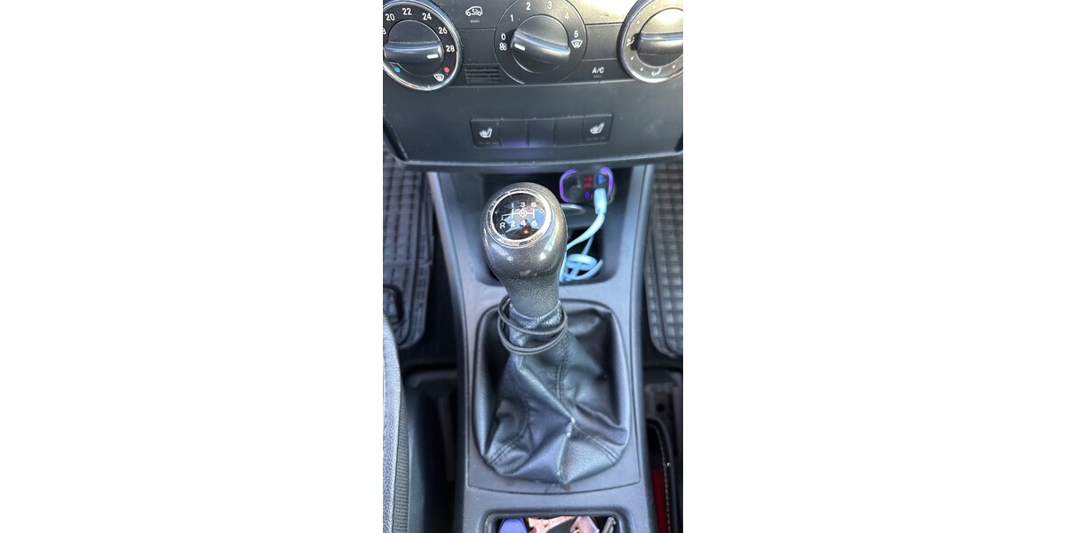 Mercedes-Benz A 180 197.262 km 2.700 &euro; Dietzenbach 63128