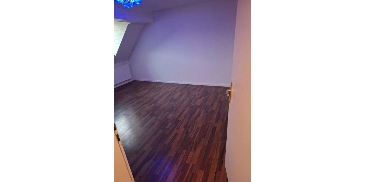 DG Wohnung sucht nette Miter 1 zimmer