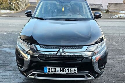 Mitsubishi Plug-in Hybrid Outlander 109.000 km 20.999 &euro; Dernbach 35080